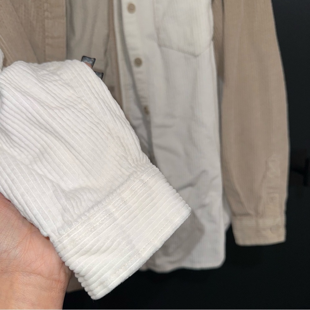 American Eagle Oversized Two Toned Corduroy Button Up - Picture 5 of 10
